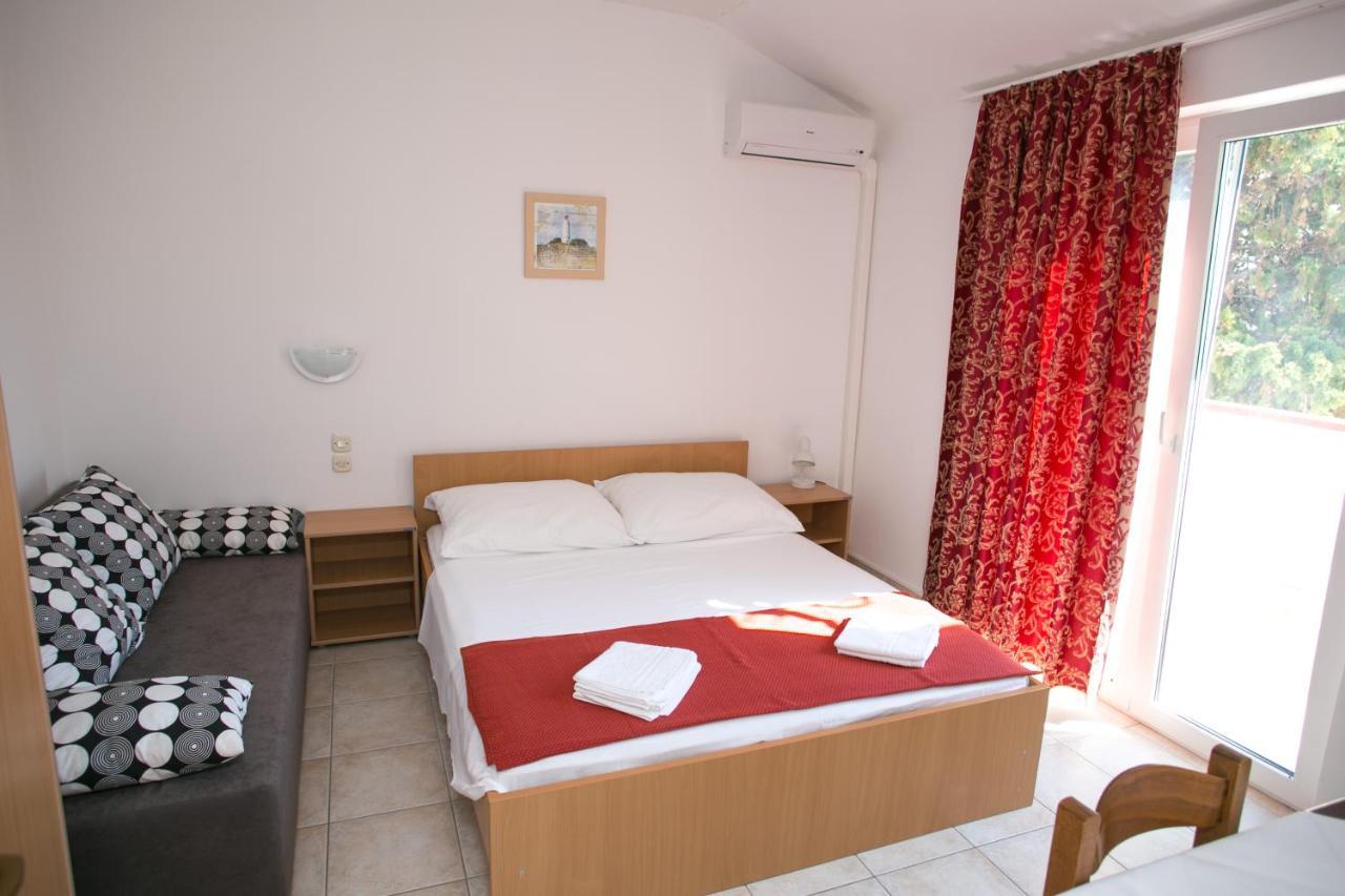 Apartments Ostrea - Mimoza نوفاليا المظهر الخارجي الصورة